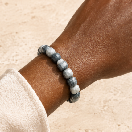 Hawk's eye Cube Embracelet™