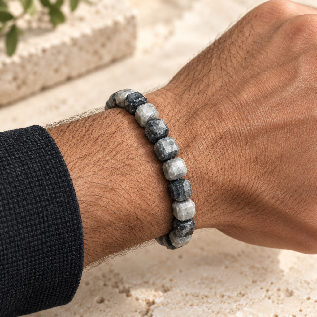 Hawk's eye Cube Embracelet™